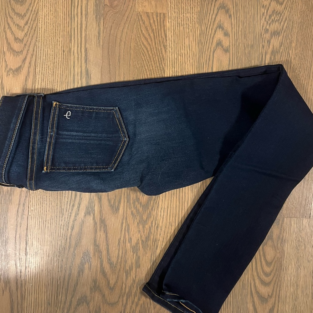 Rag & bone skinny dark wash jeans - worn once !